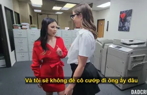 Bị điểm kém em gái sưng lồn khi anh trai đụ
