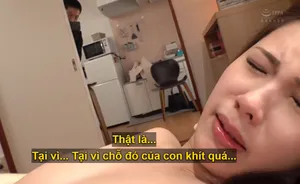 Bản mua mới nhất chia sẻ câu chuyện loạn luân giữa vị thần vĩ đại Xiao Gangpao và chị dâu của ông. Bạn thân của chị dâu đến chơi với chị ấy, nhưng chị dâu đã bị tôi quan hệ trong phòng tắm và xuất tinh vào miệng chị ấy trước khi rời đi.